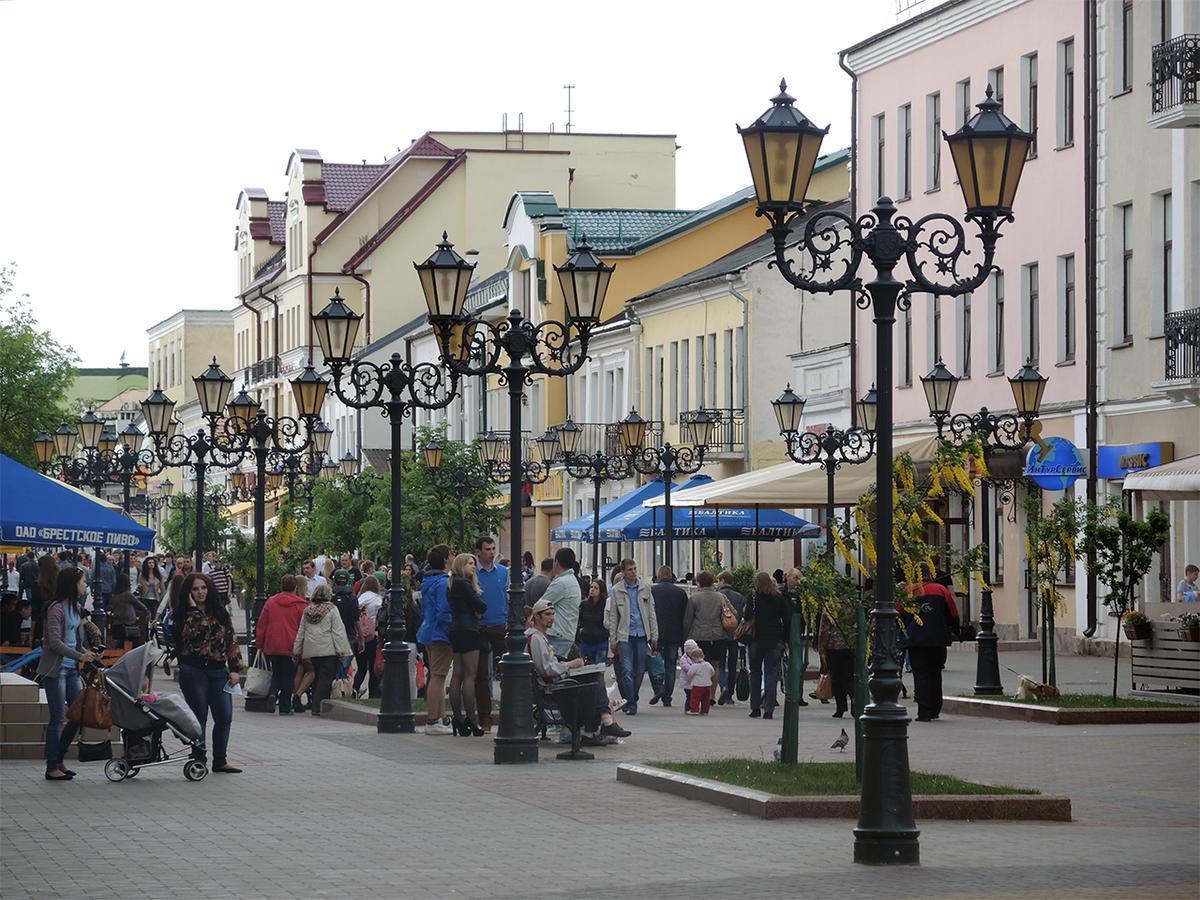 Vladimirskie Apartamenty In Center Of Brest Luaran gambar