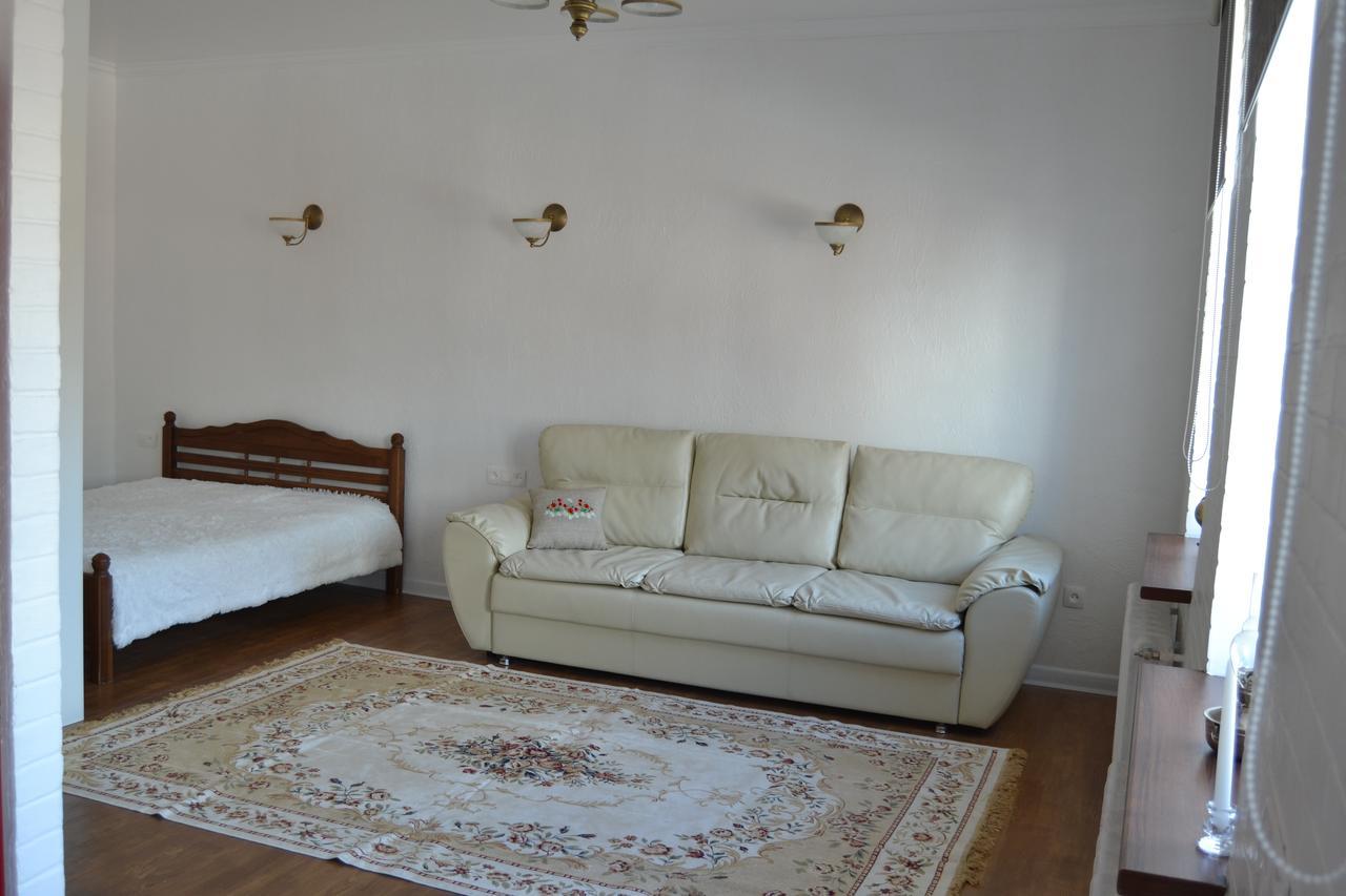 Vladimirskie Apartamenty In Center Of Brest Luaran gambar