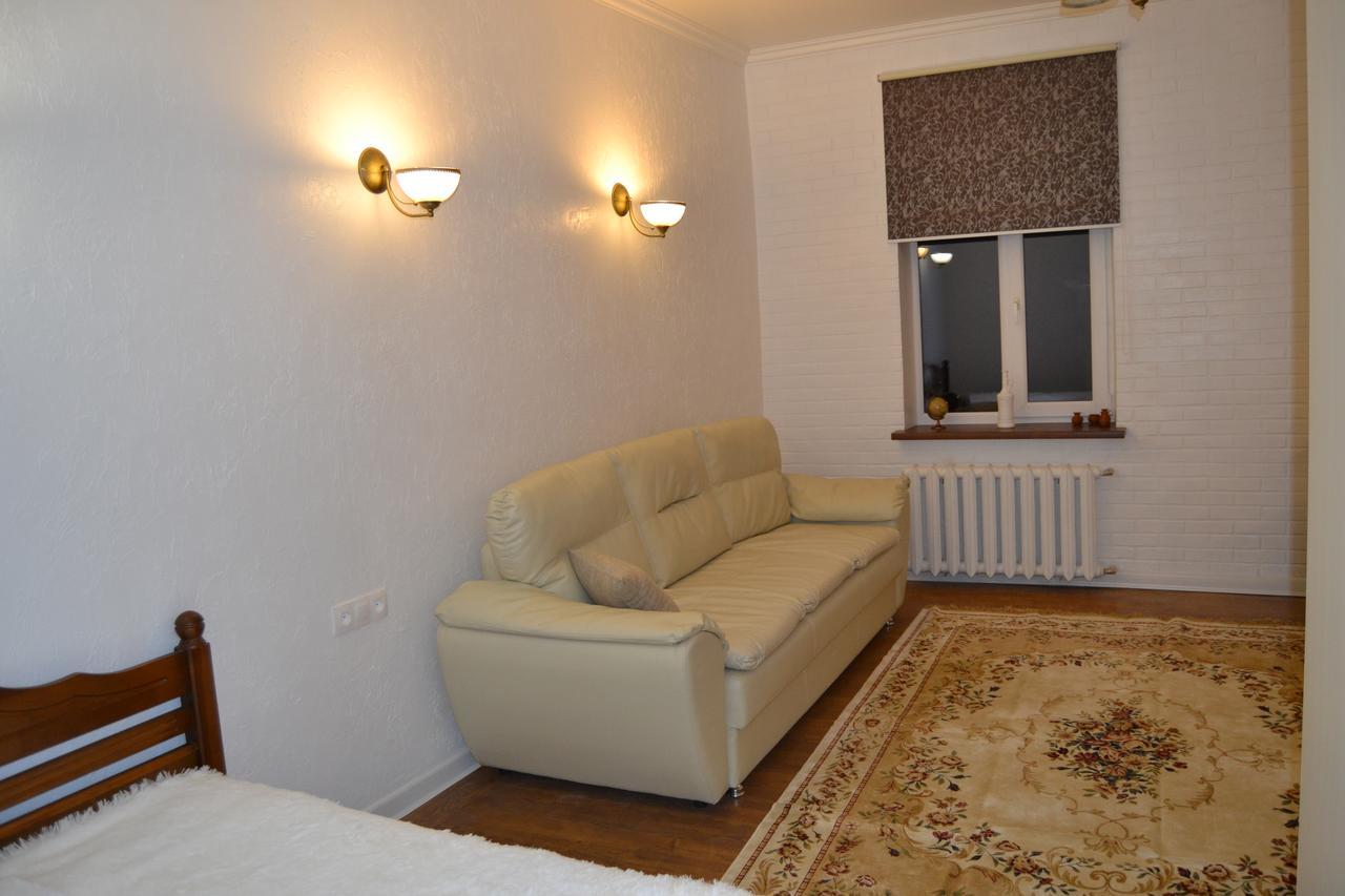 Vladimirskie Apartamenty In Center Of Brest Luaran gambar