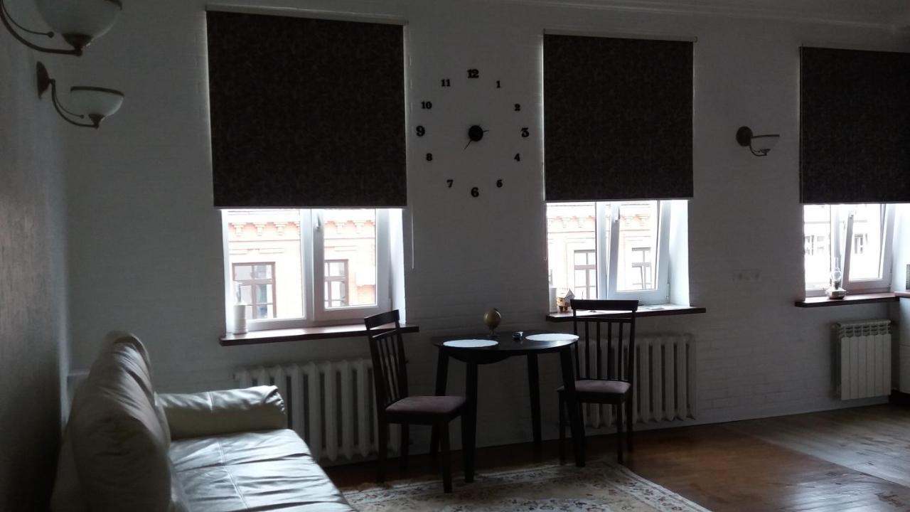 Vladimirskie Apartamenty In Center Of Brest Luaran gambar